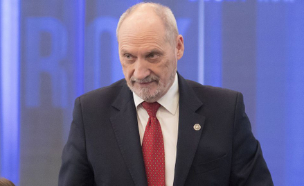 Macierewicz: Zapowiadają, że będą demoralizowali polskie dzieci i młodzież