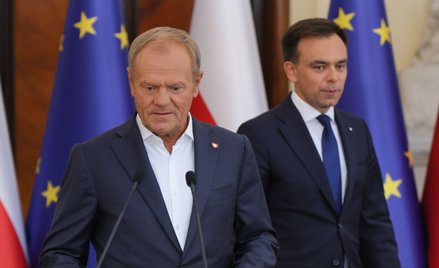 Premier Donald Tusk i minister finansów i gospodarki Andrzej Domański