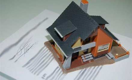 Kwiecień był drugim z rzędu miesiącem odpływu z banków depozytów klientów indywidualnych