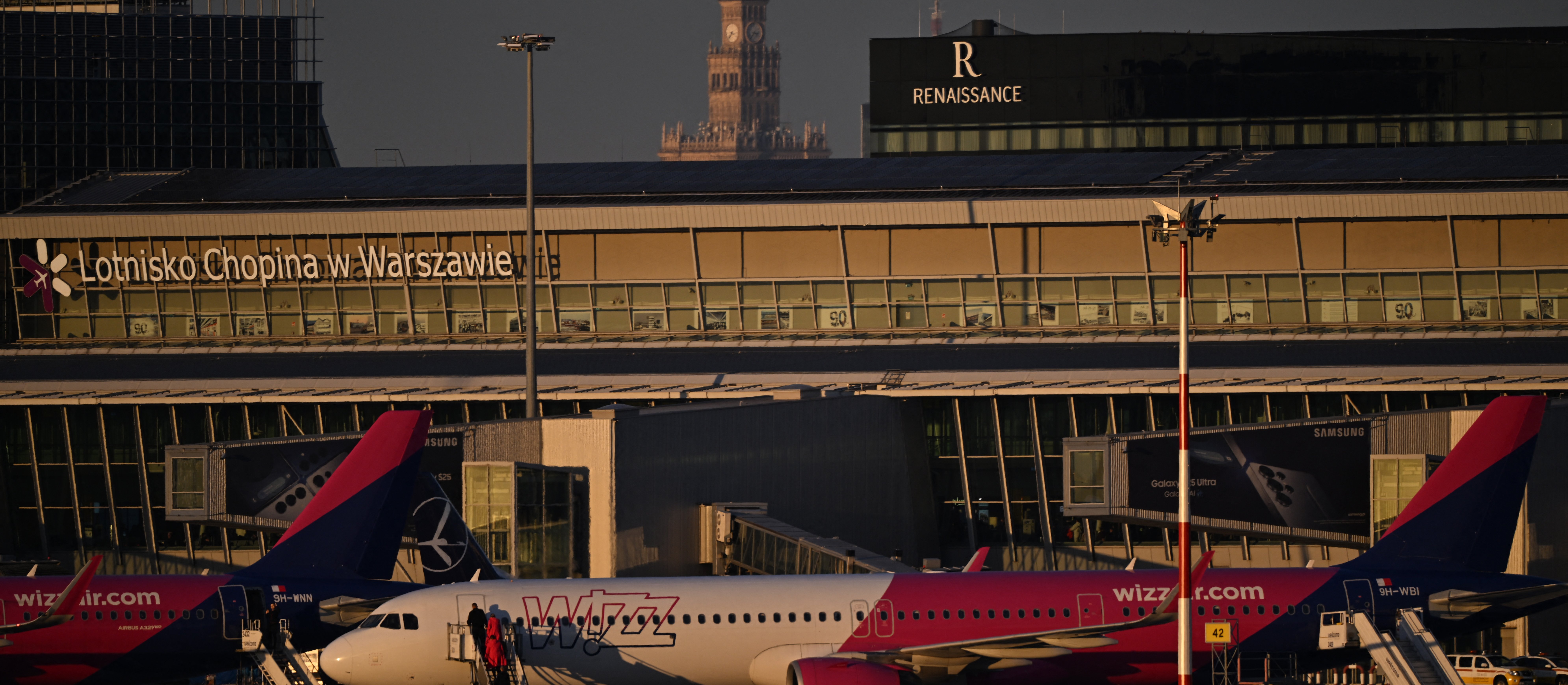 Rekord za rekordem na Lotnisku Chopina. Ale wzrost wyhamuje
