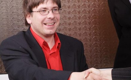 Na nową umowę o pracę czekamy albo bardzo krótko, albo długo