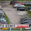 Niekorzystna interpretacja to kłopot dla dilerów - muszą opodatkować całą wartość netto odsprzedawan