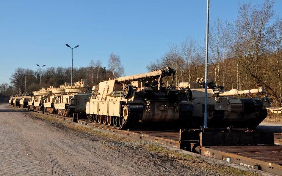 Wraz z czołgami przyjechało ok. 200 żołnierzy