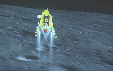 Wizualizacja lądowania lądownika z indyjskim łazikiem na Księżycu