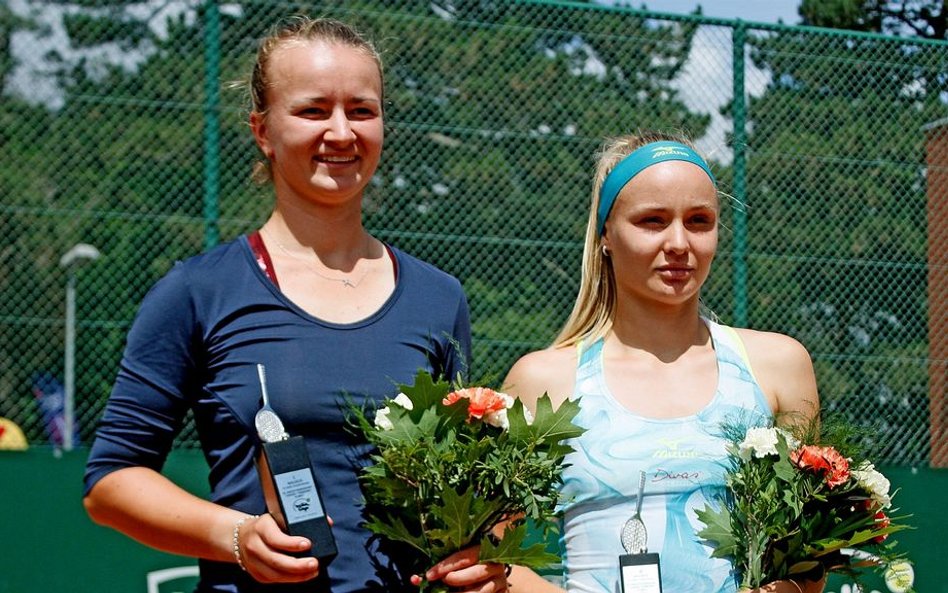 Barbora Krejcikova (z lewej)