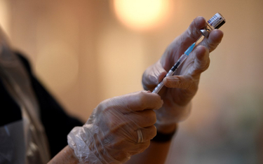 Badanie: Szczepionki mogą być nieskuteczne przeciwko Omikronowi bez szczepionki uzupełniającej
