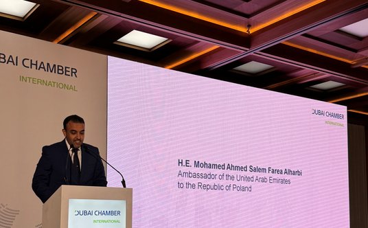 J.E. Mohamed Ahmed Alharbi, ambasador Zjednoczonych Emiratów Arabskich w Polsce przemawiający podcza