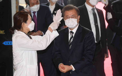 Prezydent Korei Płd. wierzy w zwycięstwo w walce z wirusem