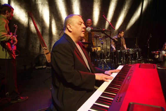 Koncert piosenkarza Stanisława Soyki w warszawskiej Stodole, 25 kwietnia 2006 r.