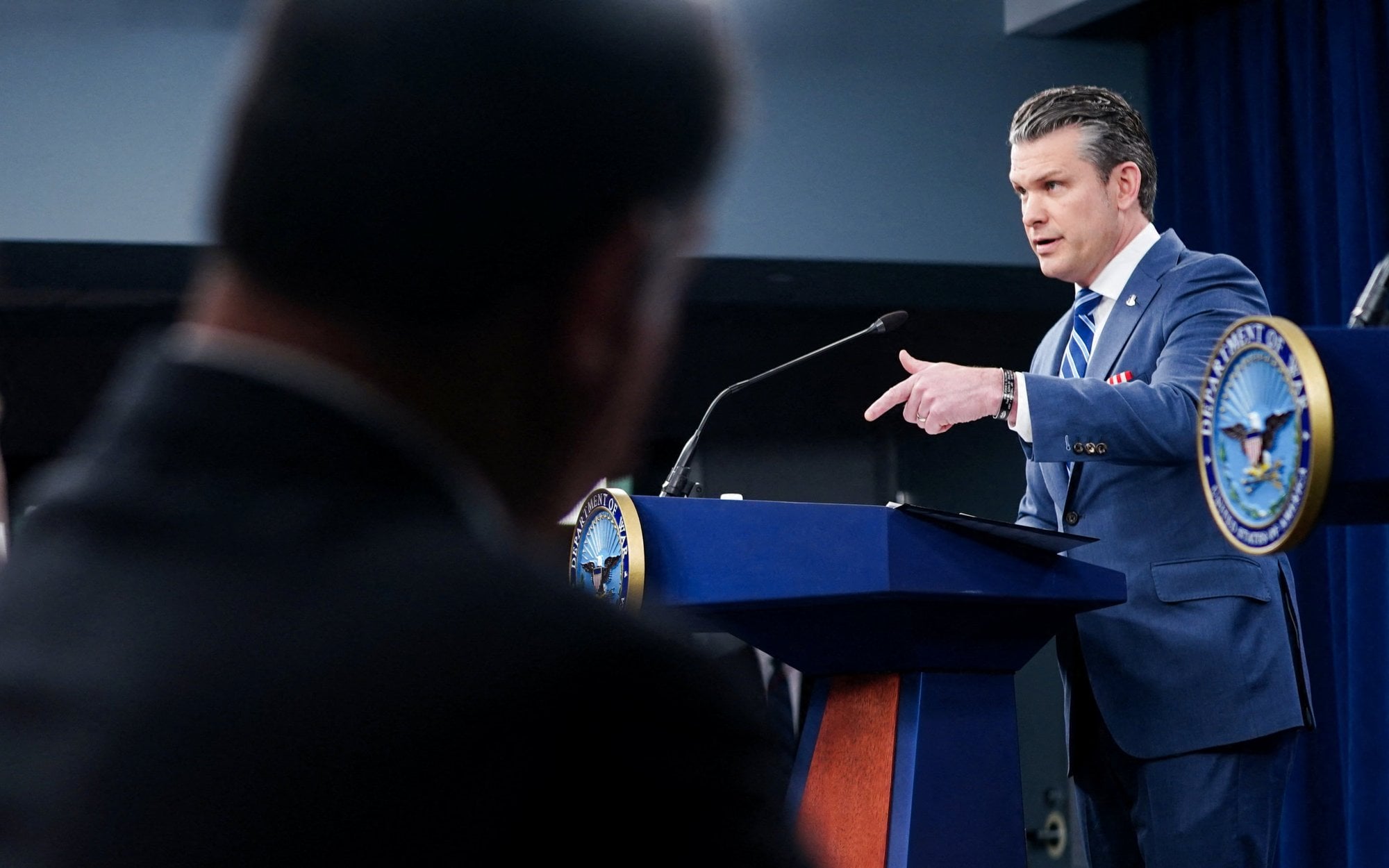 Pete Hegseth modlił się w Pentagonie. Słowa bardzo przypominały scenę z „Pulp Fiction”