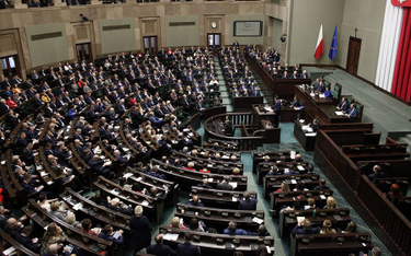 Dwoje posłów KO poparło w głosowaniu rząd Morawieckiego