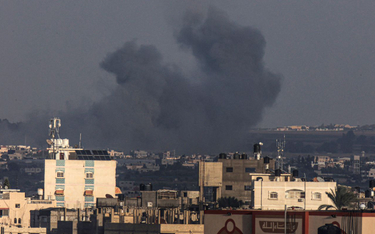 Izraelski ostrzał miasta Chan Junus na południu Strefy Gazy