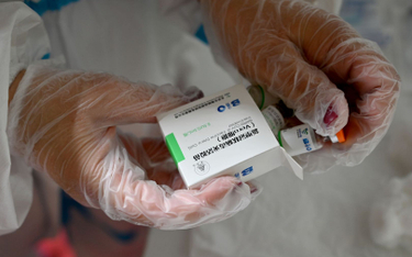 Koronawirus. Chiny: Nasza szczepionka chroni przed wariantem z RPA