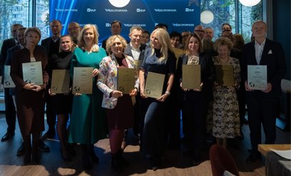 Laureaci Zielonych Orłów wraz z członkami kapituły oraz redakcji „Rzeczpospolitej”