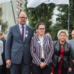 Prezydent Paweł Adamowicz i Aleksandra Dulkiewicz, pod Pomnikiem Poległych Stoczniowców, podczas ubi