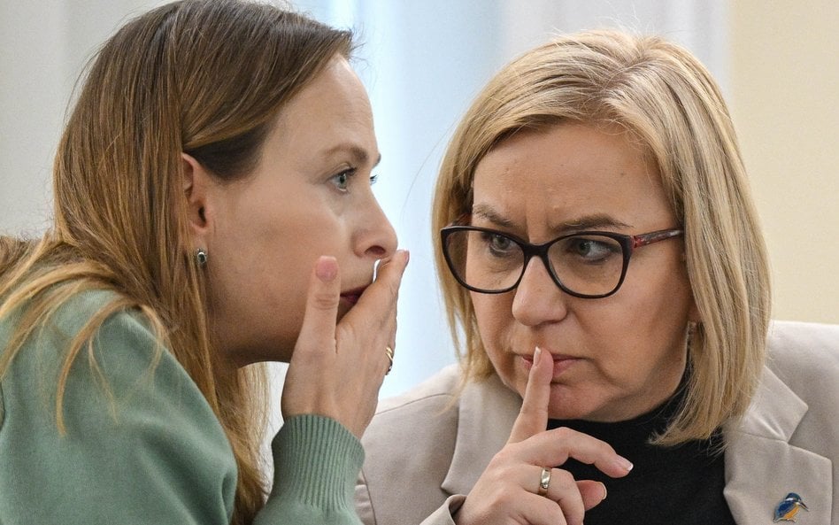 Katarzyna Pełczyńska-Nałęcz i Paulina Hennig-Kloska podczas posiedzenia rządu.