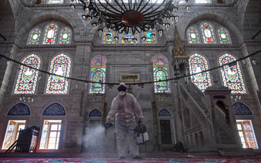 Turcja otwiera meczety. Są warunki