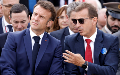 Prezydent Francji Emmanuel Macron i prezes Airbusa Guillamue Faury podczas Paris Air Show.