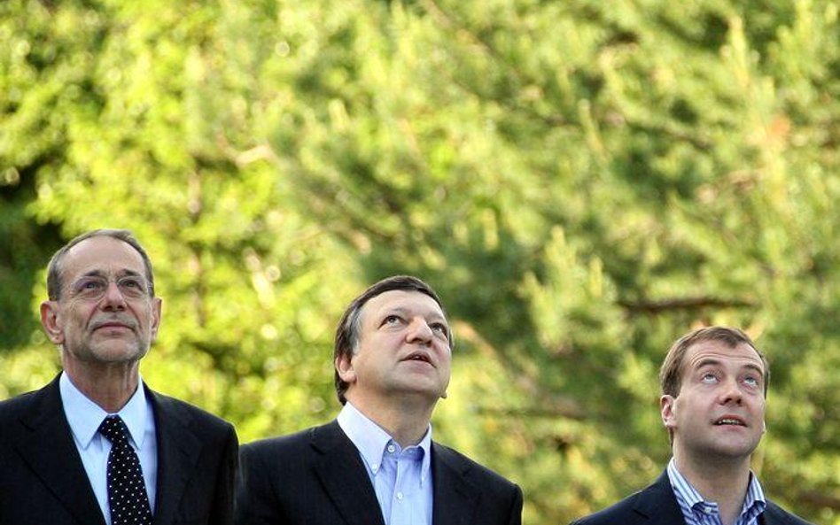 Od lewej: Javier Solana, Jose Manuel Barroso, Dmitrij Miedwiediew