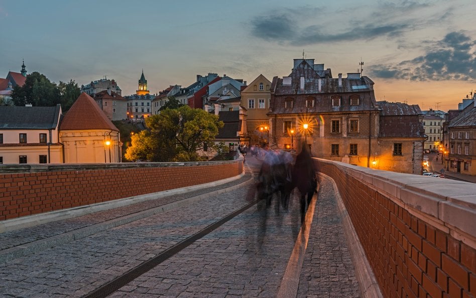 „To może być zapowiedź radykalnej zmiany nastrojów”. Socjolog komentuje najnowszy sondaż