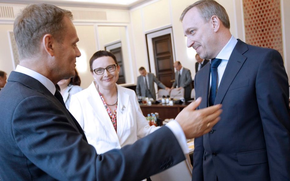 Premier Donald Tusk za zamieszanie w sprawie ACTA najbardziej obwinia ministrów Bogdana Zdrojewskieg