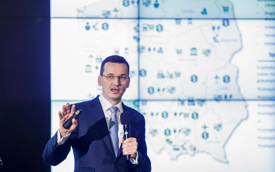 Mateusz Morawiecki na posiedzeniu Narodowej Rady Rozwoju prezentuje założenia rozwoju gospodarczego,