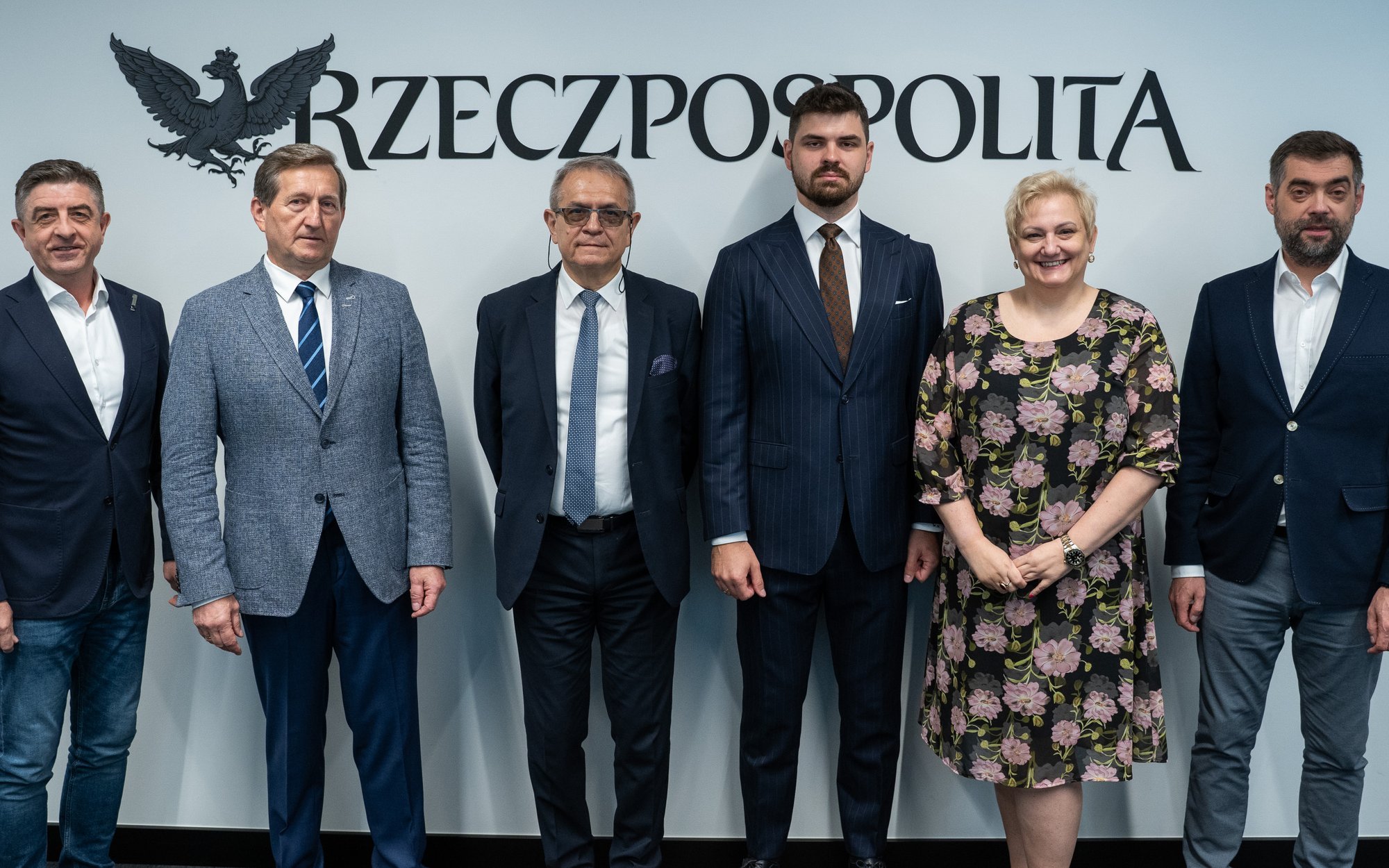 Przemysł w pułapce transformacji: Jak czas i technologia hamują dekarbonizację?