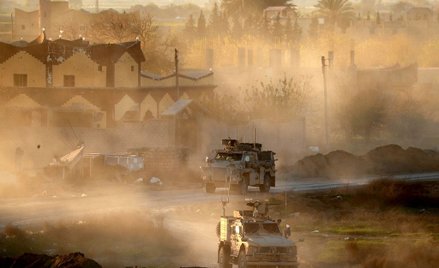 Syria: USA się wycofują, Rosjanie patrolują tereny opuszczone przez Kurdów