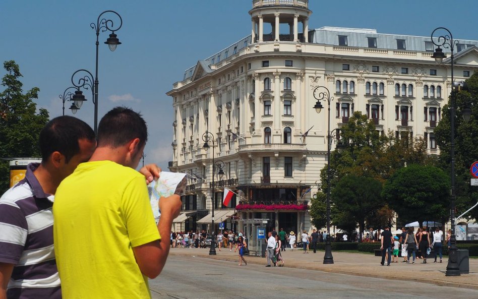 Turyści kojarzą Polskę z wojną na Ukrainie, dlatego nie planują przyjazdu do niej