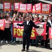 Andy Burnham został parlamentarzystą i może rzucić wyzwanie Keirowi Starmerowi