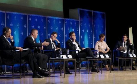 Uczestnicy debaty "IV rewolucja przemysłowa" stwierdzili, że mamy jednak do czynienia bardziej z ewo