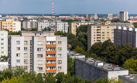 Spadek po PRL: sto tysięcy mieszkań bez przekształcenia użytkowania we własność