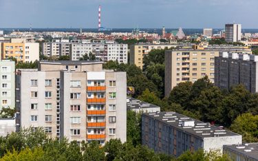 Spadek po PRL: sto tysięcy mieszkań bez przekształcenia użytkowania we własność