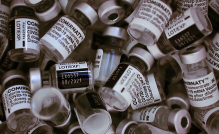 Za szczepionki Pfizera UE zapłaci więcej niż do tej pory