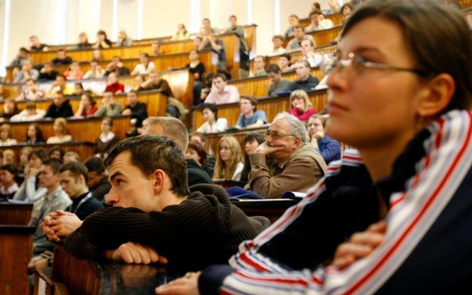 Nowo powołany rzecznik praw absolwenta będzie miał m.in. za zadanie przyjrzeć się zawodom regulowany