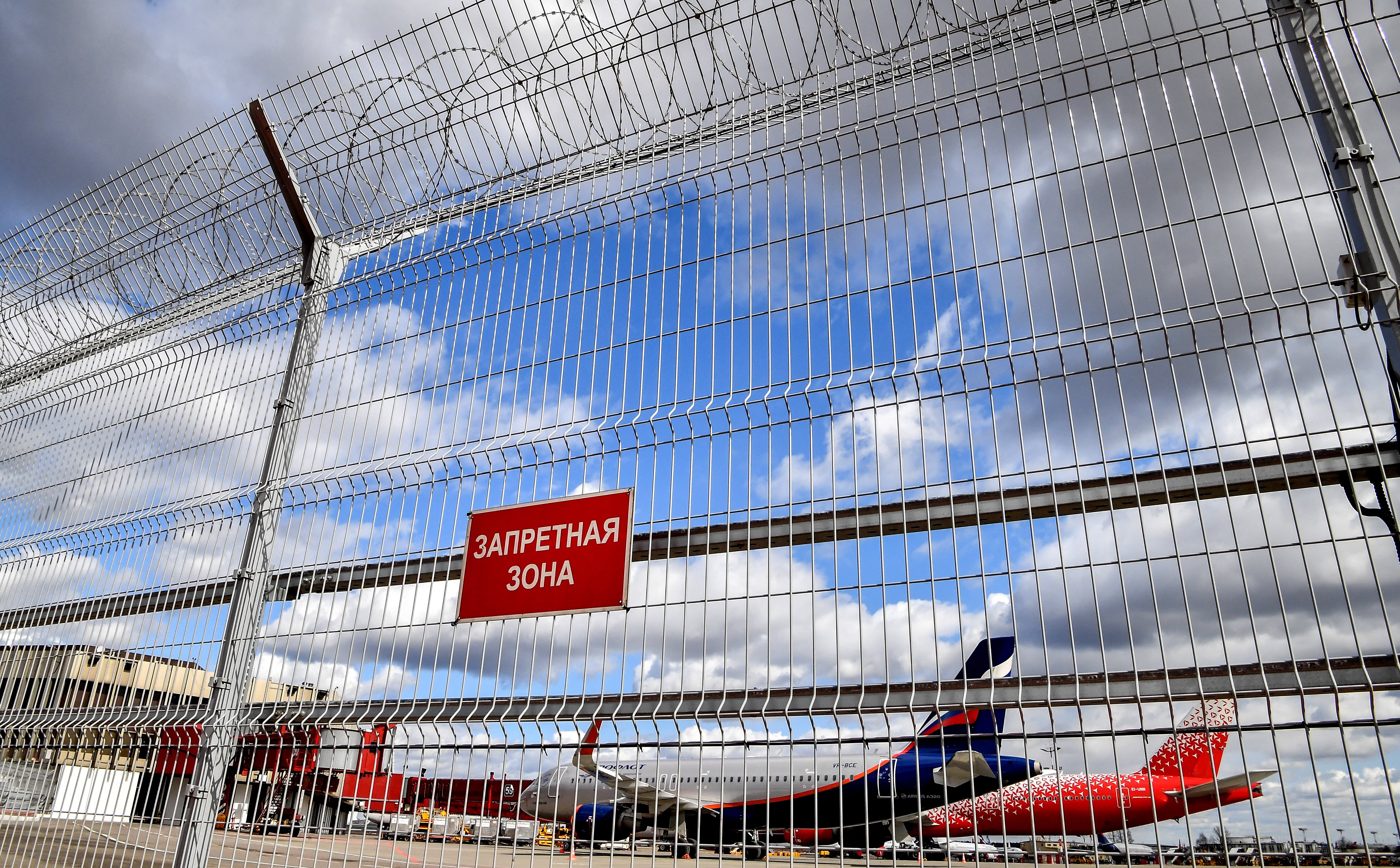 The war is hitting the Russian aviation market. less  planes, less  passengers