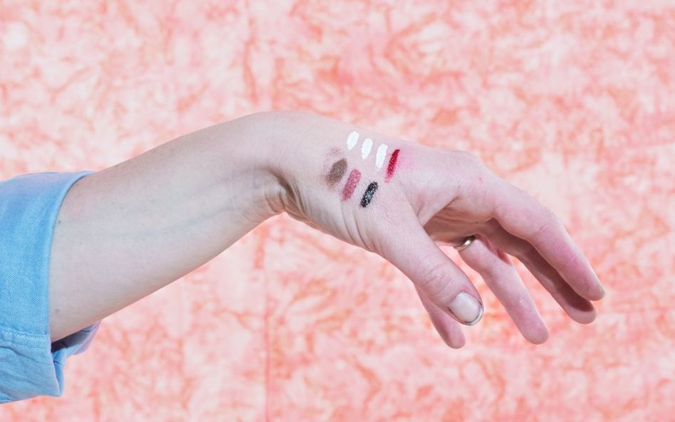 I am a Woman and I Feast on Memory, Seria 2-4