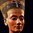 Źródło sporu, rzeźba Nefertiti