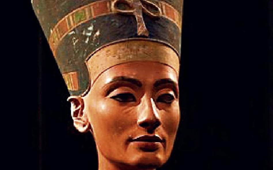 Źródło sporu, rzeźba Nefertiti