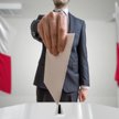 Demokracja ulegała zbyt wielu deformacjom, dlatego nie wszyscy akceptują jej niewątpliwą przewagę na