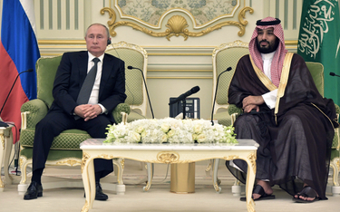 Prezydent Rosji Władimir Putin na spotkaniu z następcą tronu Arabii Saudyjskiej księciem Mohammedem 