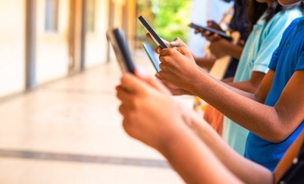 Koniec social mediów dla najmłodszych? UE chce ustalić nowe zasady