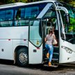 Kolonie dla dzieci: Ani mama, ani tata nie wejdą do autokaru. Muszą zachować dystans