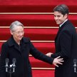Nowy premier Gabriel Attal i jego poprzedniczka Élisabeth Borne