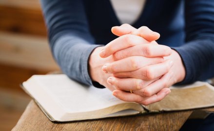 Republikańska polityk: Modlitwa rozwiąże problem ze szkołami