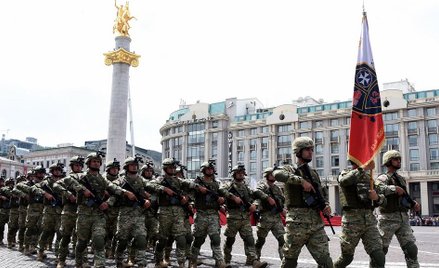Parada gruzińskich wojsk w Tbilisi 26 maja z okazji stulecia deklaracji niepodległości Gruzji w 1918