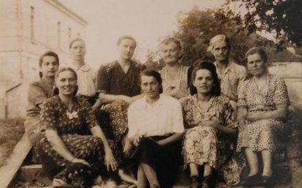 Wychowawczynie oraz opiekunki w sierocińcu w Czerniejewie.