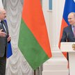 Aleksander Łukaszenko obiecywał Władimirowi Putinowi uznanie „niepodległych republik”, ale na razie 