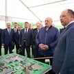 Aleksander Łukaszenko podczas wizyty na terenie budowy Nieżyńskiego Kombinatu Górniczo-Wzbogacająceg