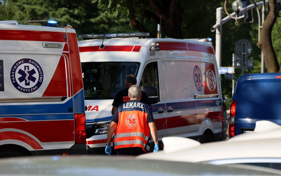 Limit 240 zł za godzinę dla lekarzy. Dyrektorzy szpitali sygnalizują problem
